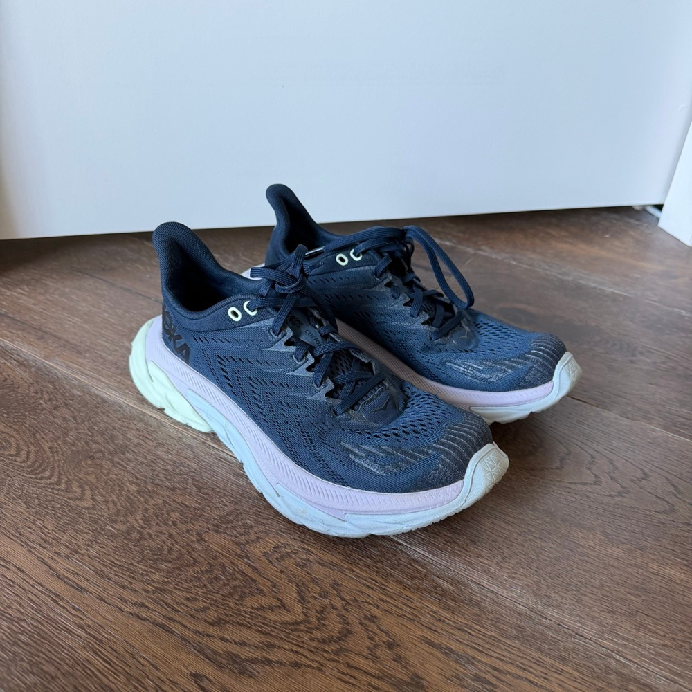 Hoka One One Clifton Edge Running Shoes – Size 7.5